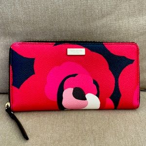 Kate spade wallet approx 3x6 barely used